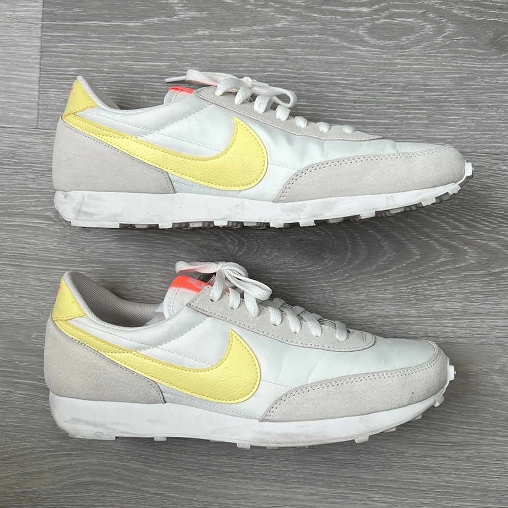 Nike Daybreak Women's Low Pale Ivory Light Citron Causal Sneakers | EUC Size 9.5 - Picture 6 of 11